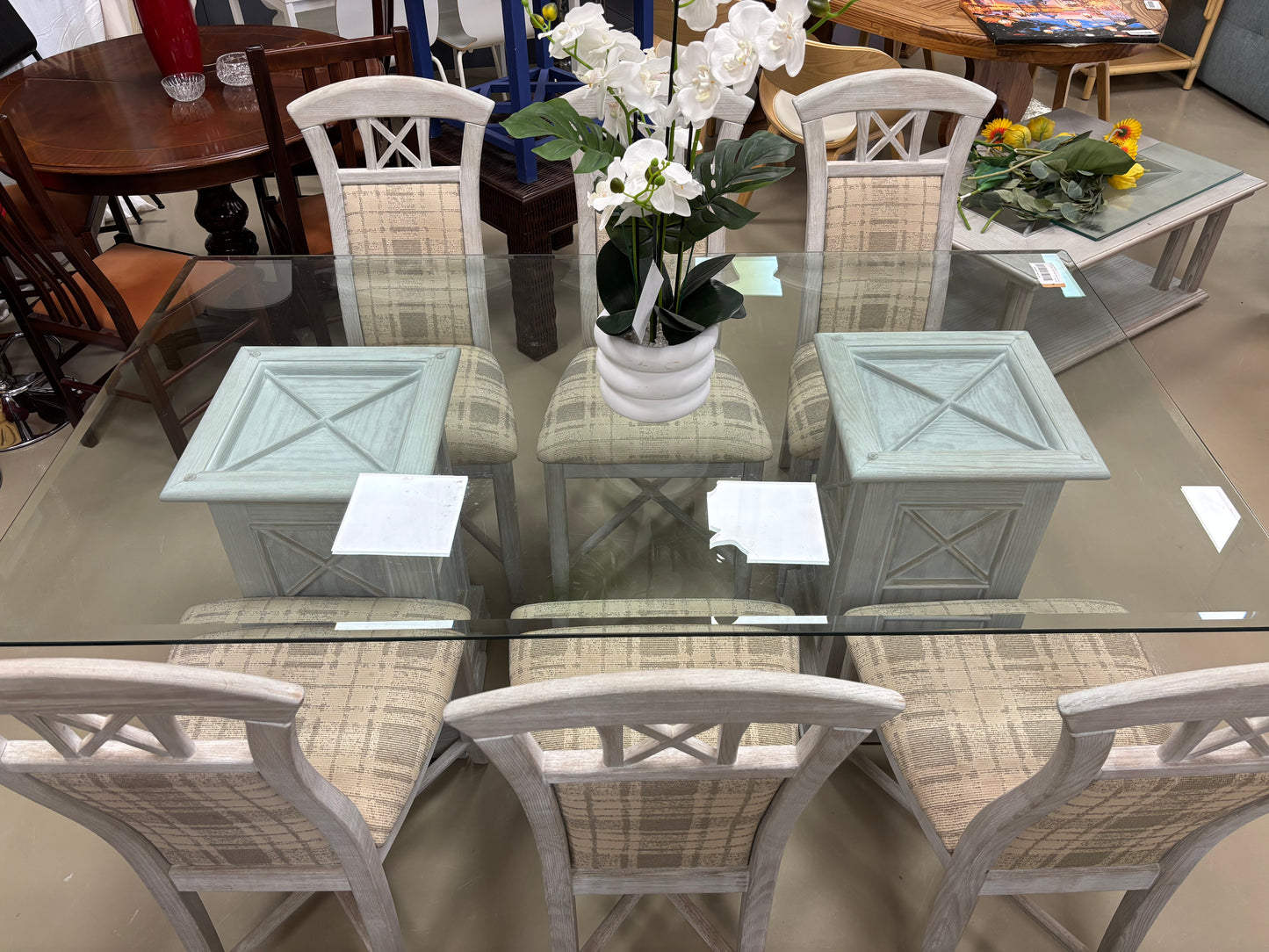 Table & Chairs