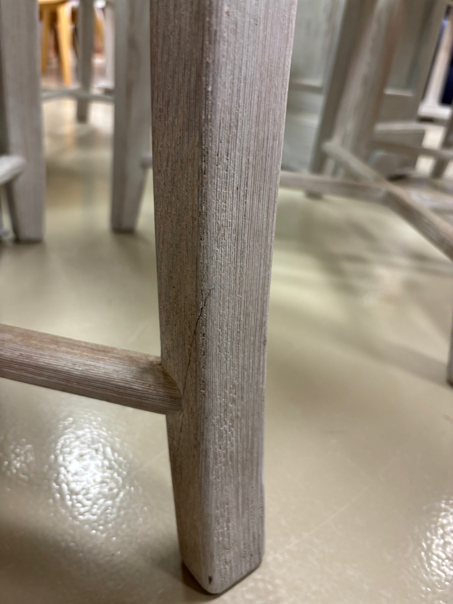 Table & Chairs