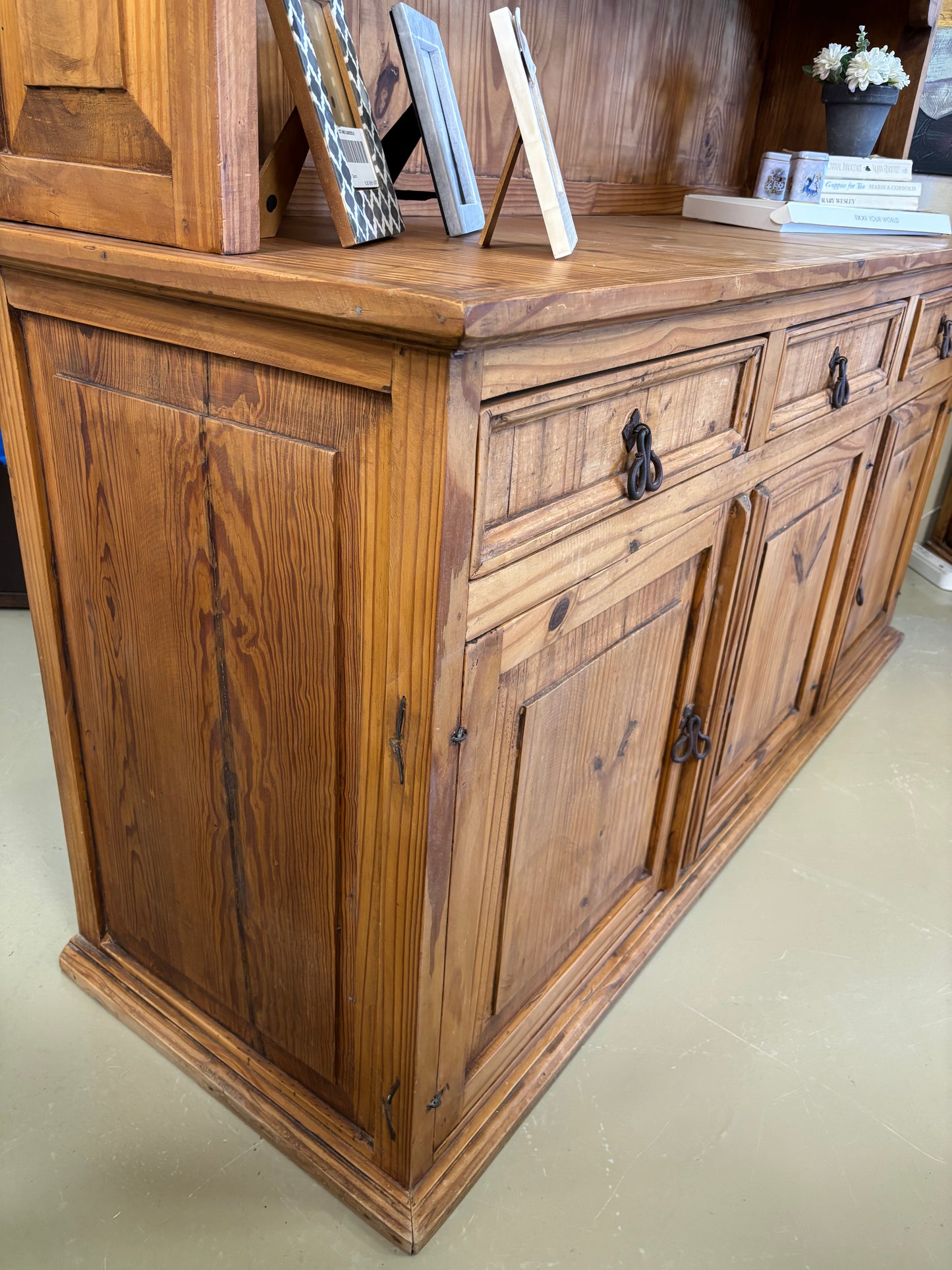Dresser