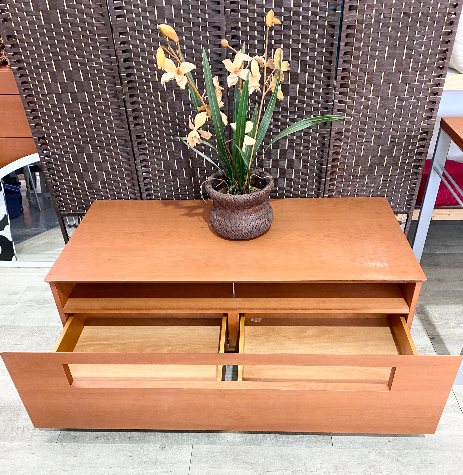 Pre-owned media unit