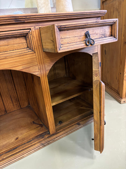 Sideboard