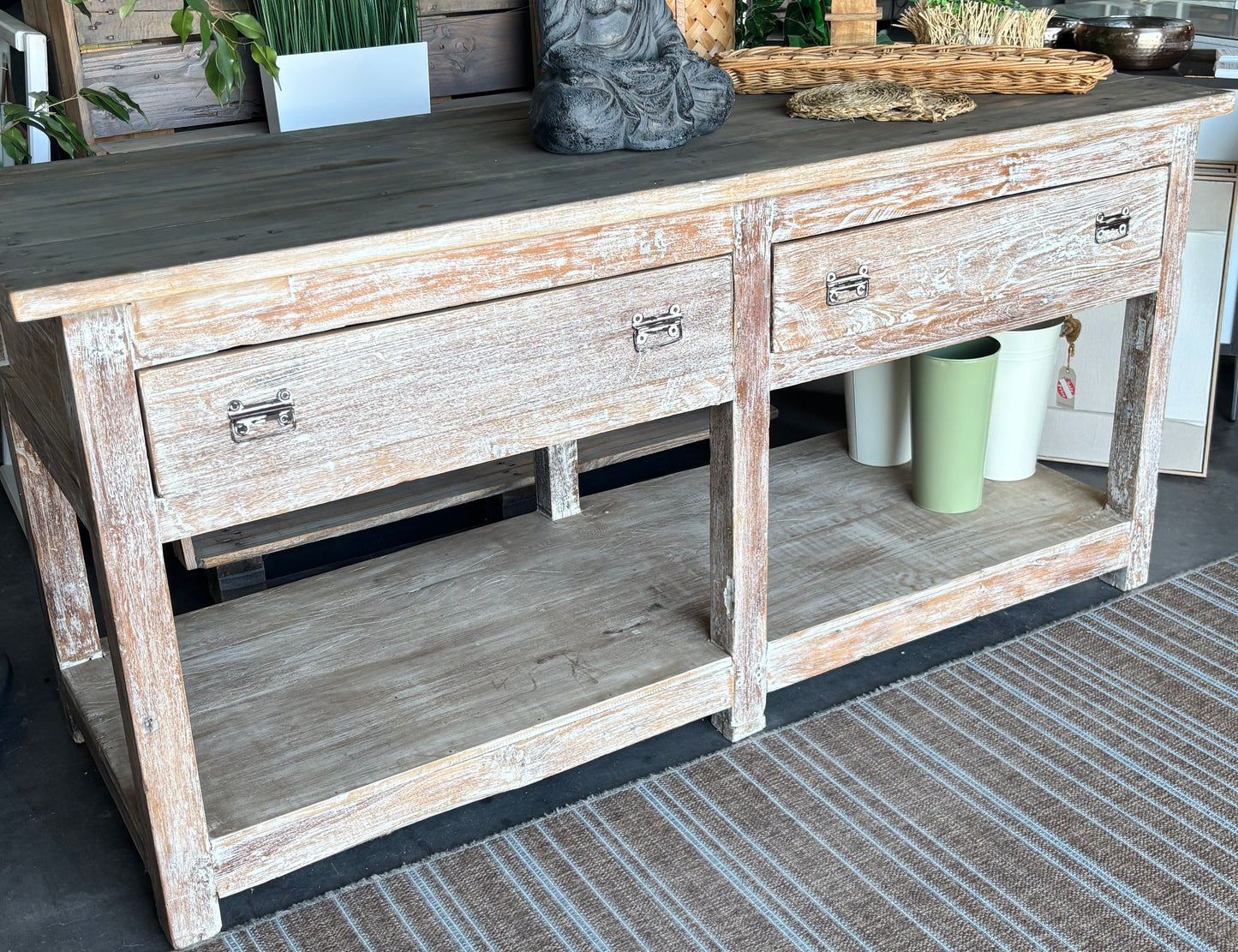 Sideboard