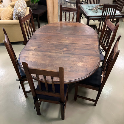 Table & Chairs