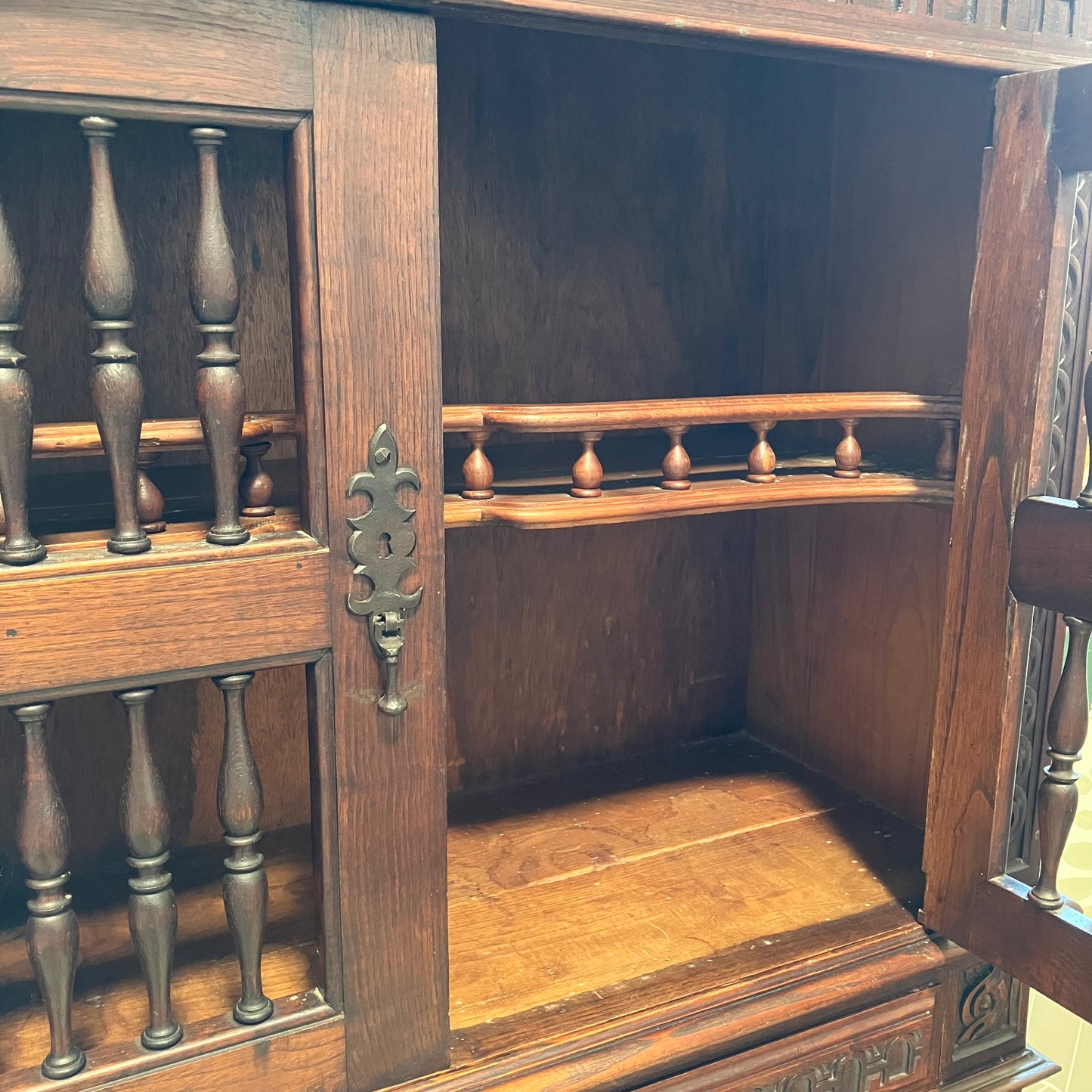 Dresser