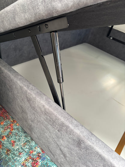 Cama com Armazenamento