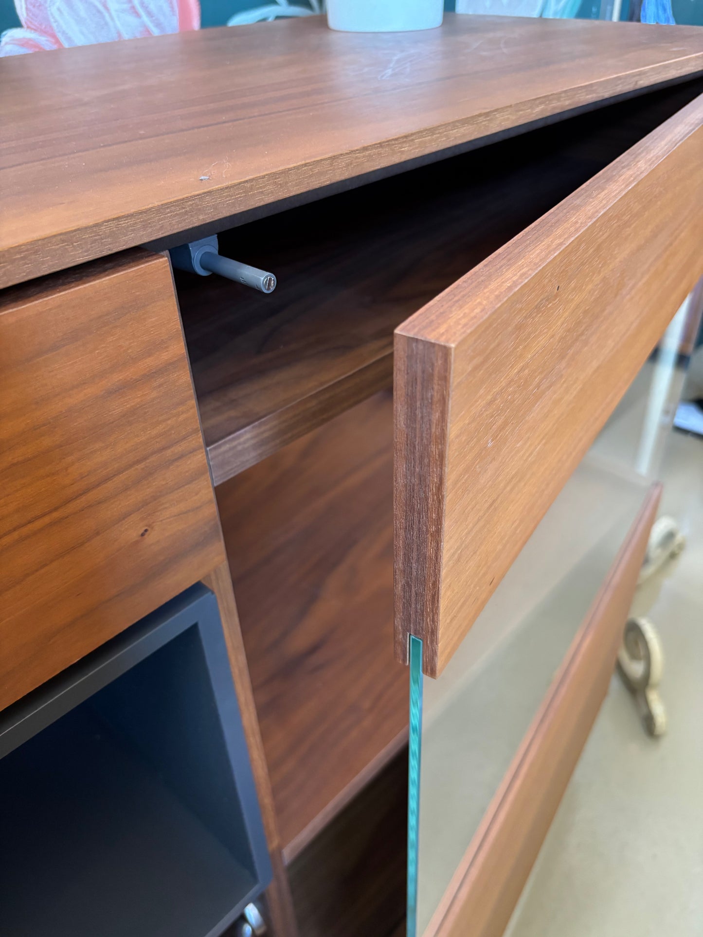 Sideboard