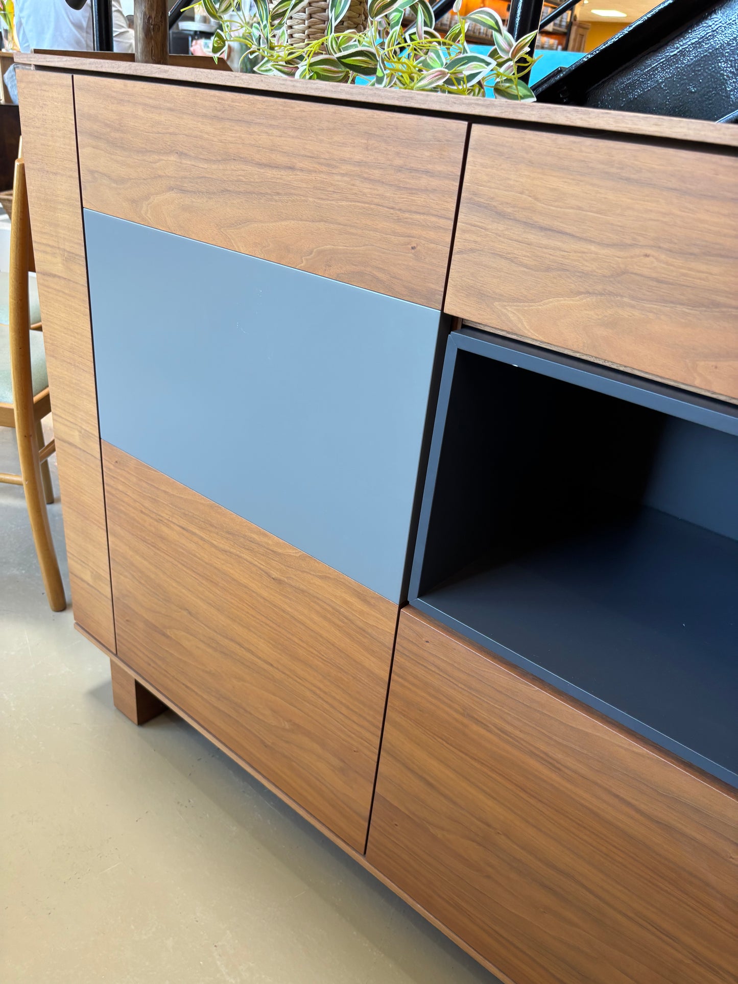 Sideboard