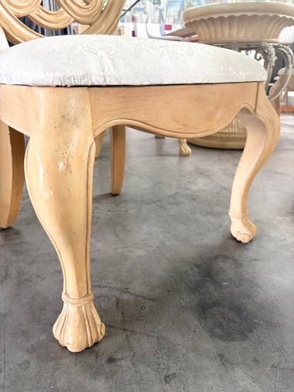Table & Chairs