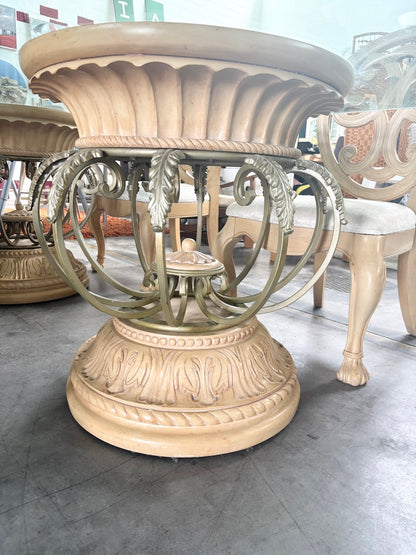 Table & Chairs