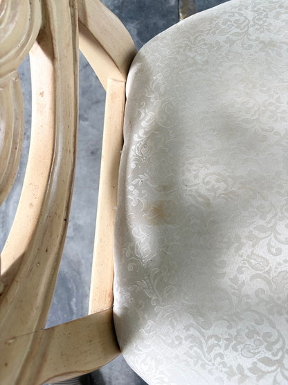 Table & Chairs