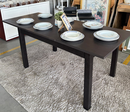 Mesa e Cadeiras