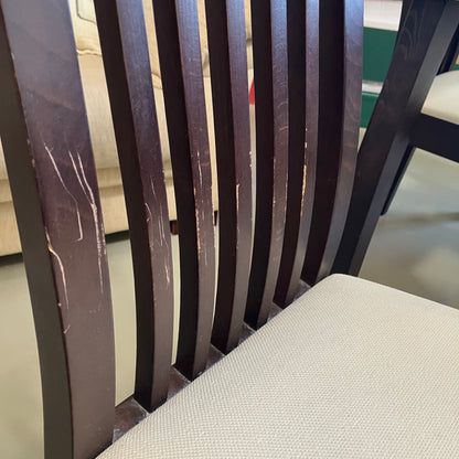 Table & Chairs