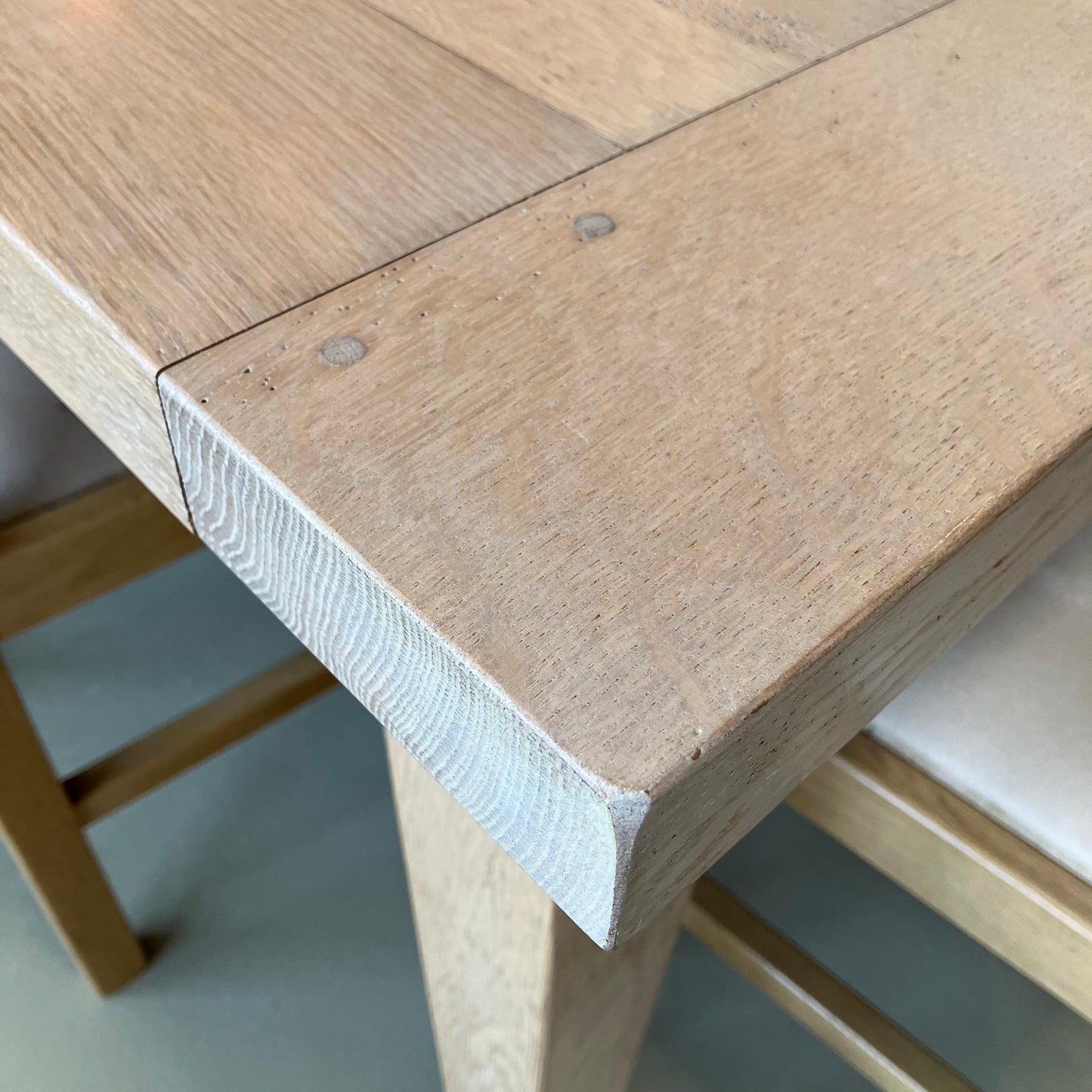 Table & Chairs