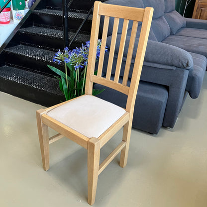 Table & Chairs