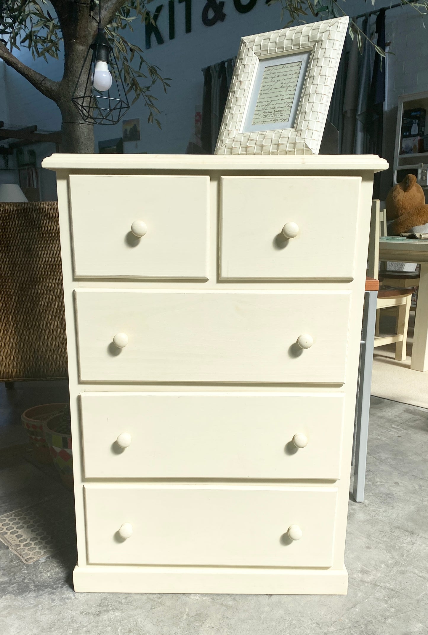 Chest of Drawers