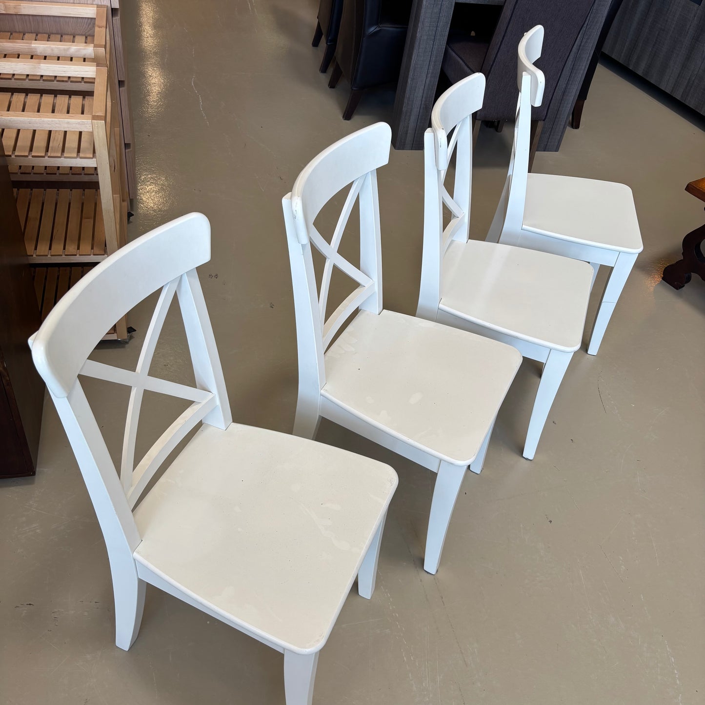 Table & Chairs
