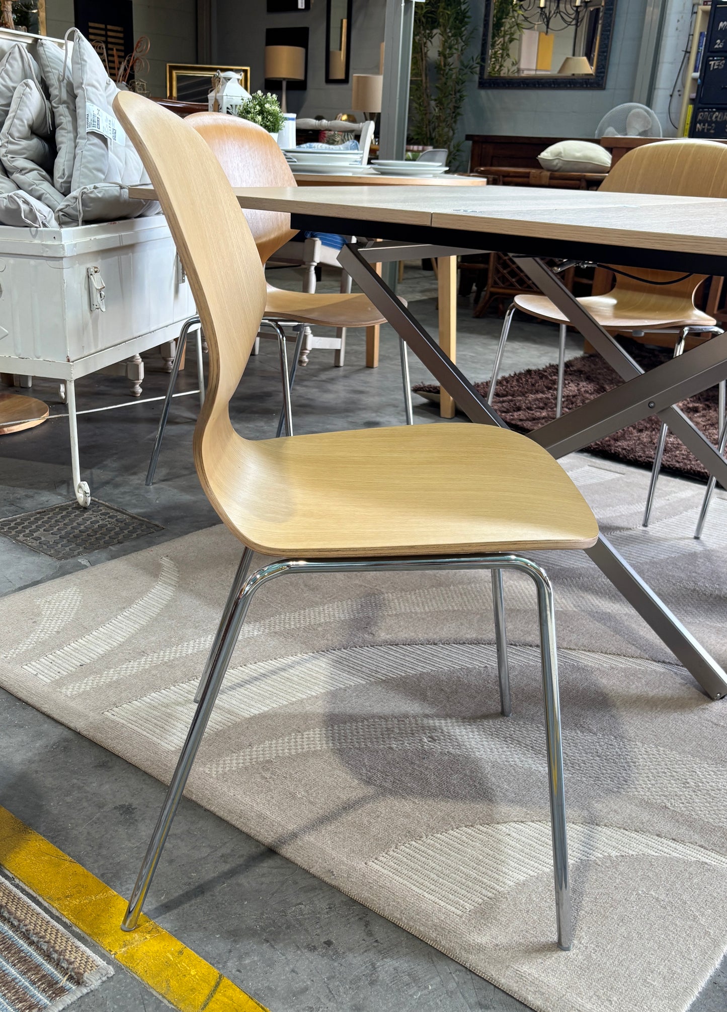 Conjunto de mesa de jantar.