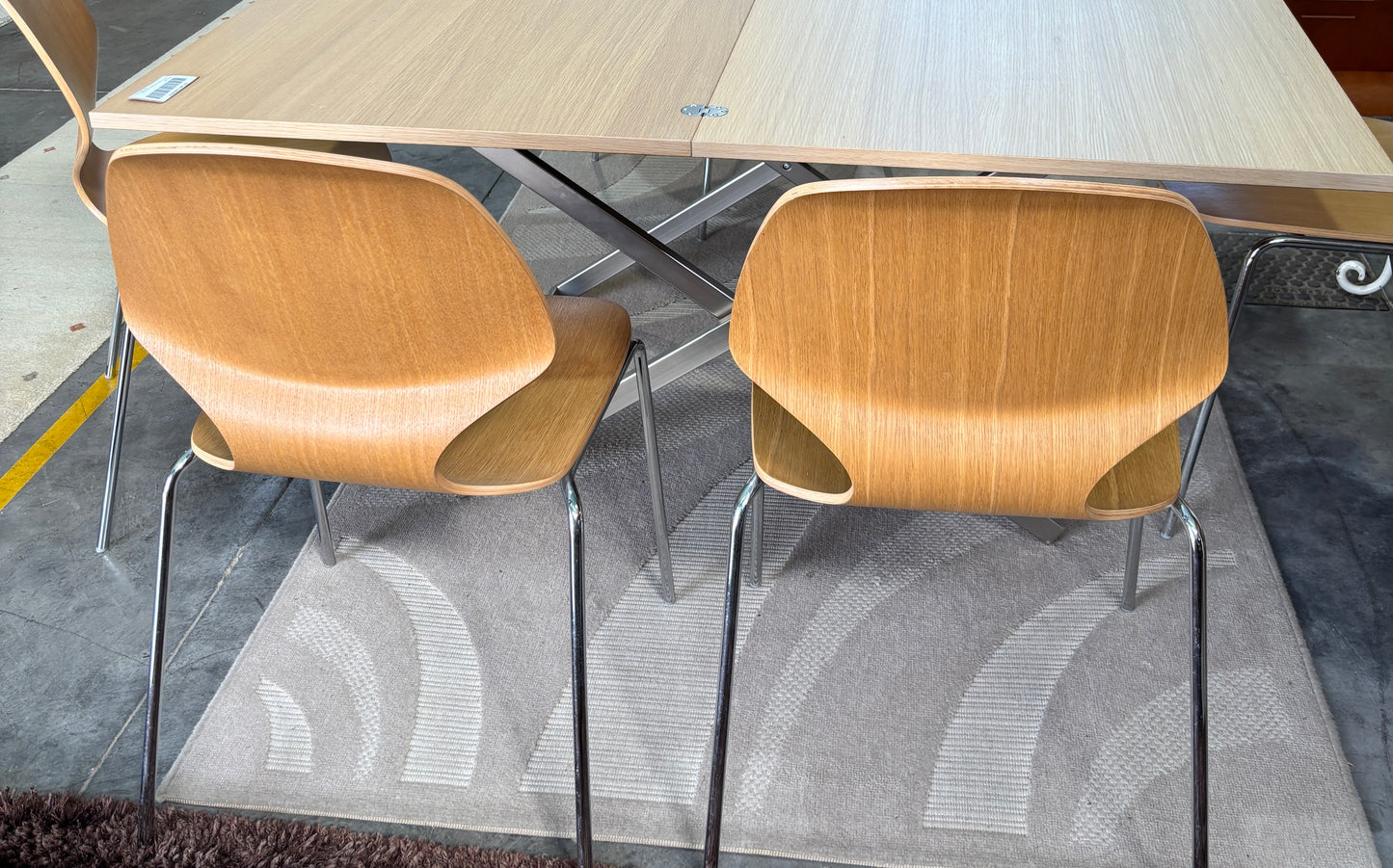 Conjunto de mesa de jantar.