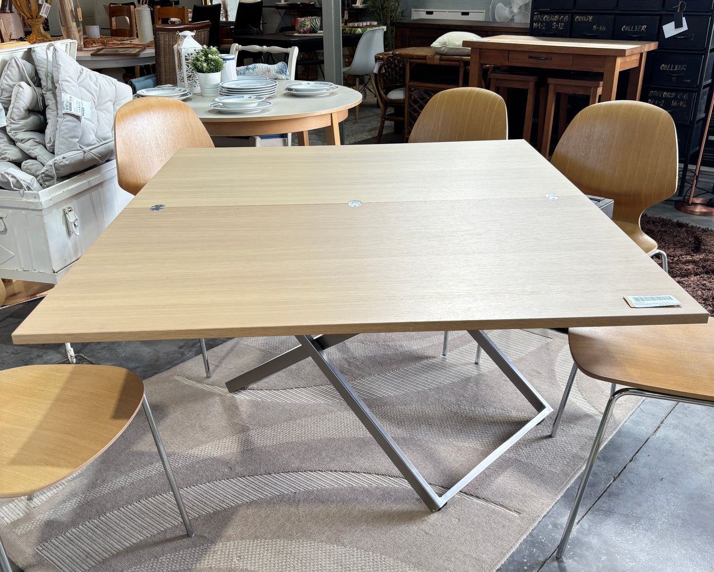 Conjunto de mesa de jantar.