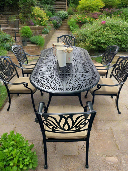 Table & Chairs