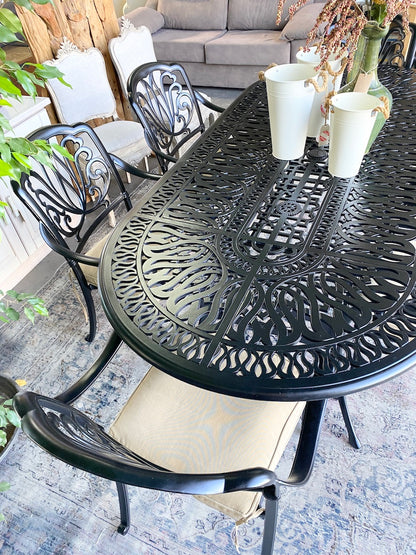 Table & Chairs