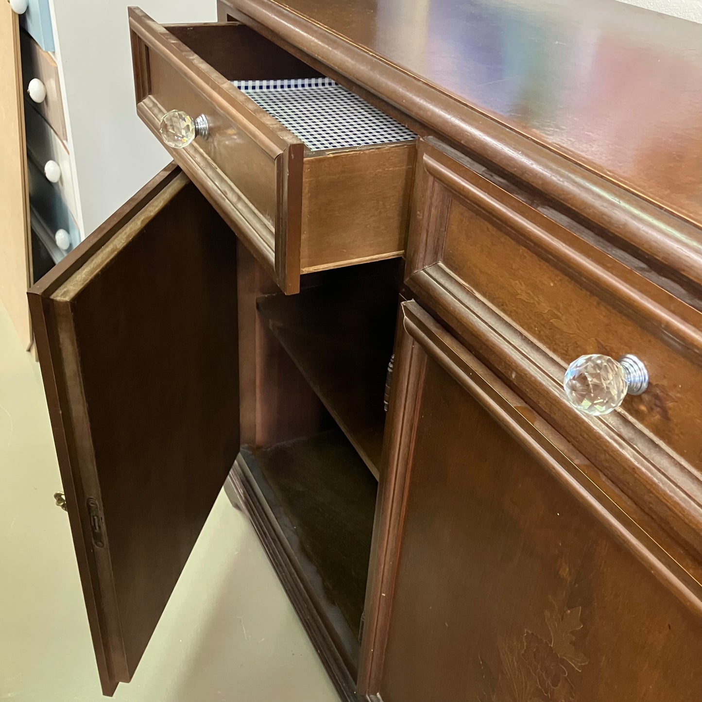 Sideboard