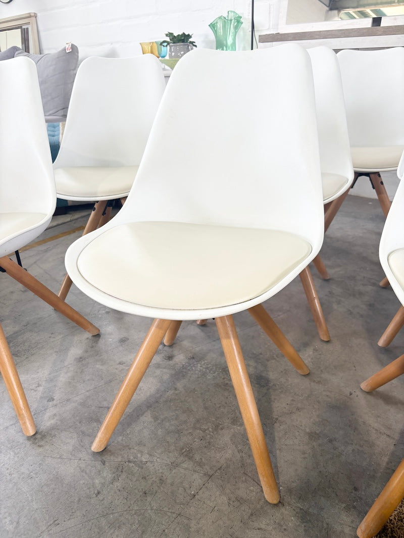 8 Chairs