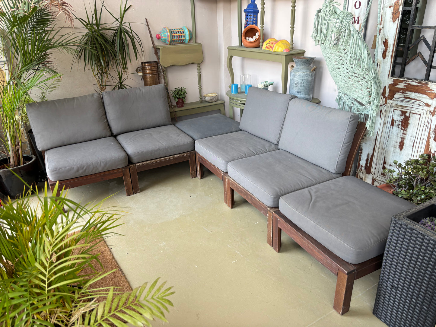 Sofa Set