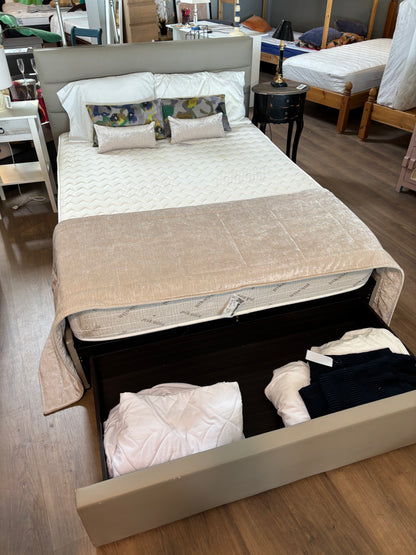 Double Bed