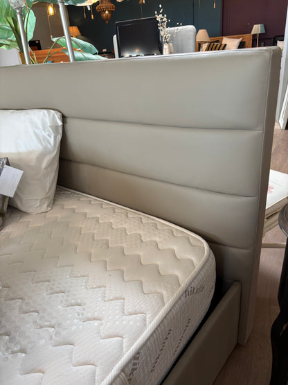 Double Bed