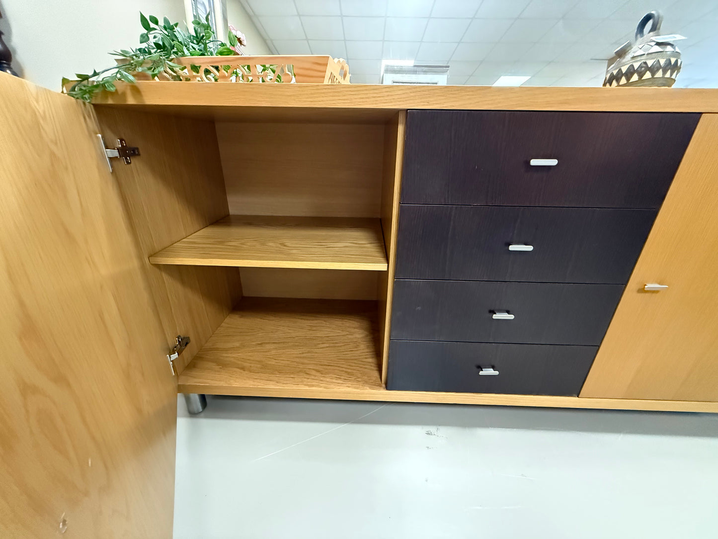 Sideboard