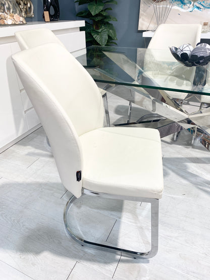 Mesa com cadeiras