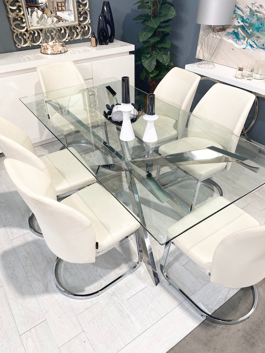 Mesa com cadeiras