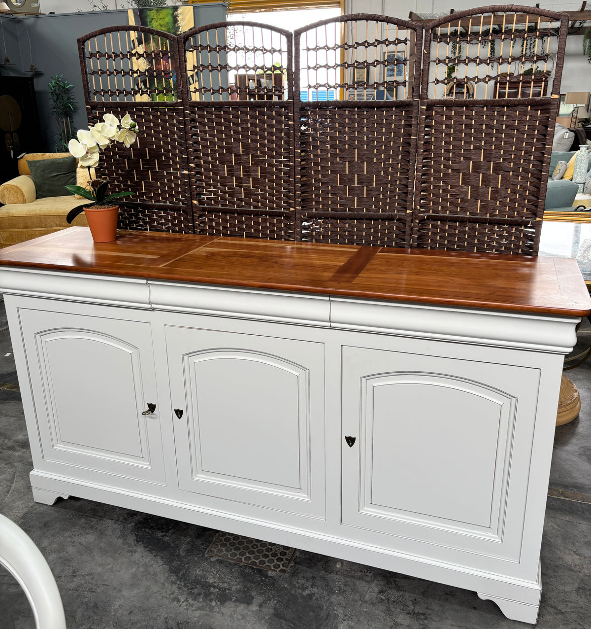 Sideboard