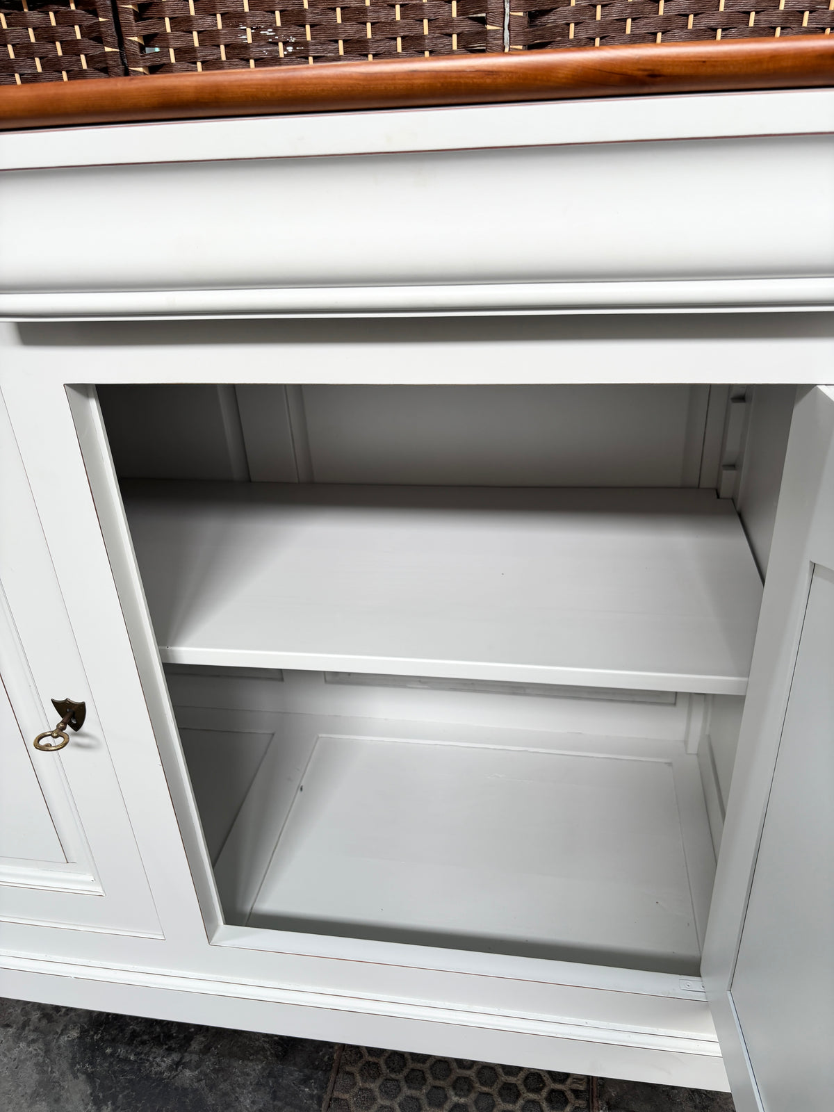 Sideboard