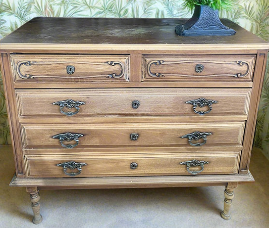 Chest of drawers