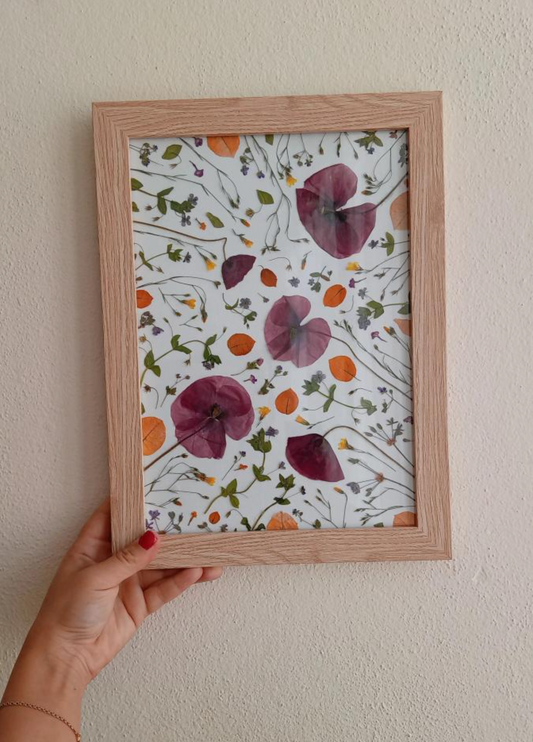 Pressing Flowers and Creating a Decorative Frame. 15th & 29th November. ALCANTARILHA