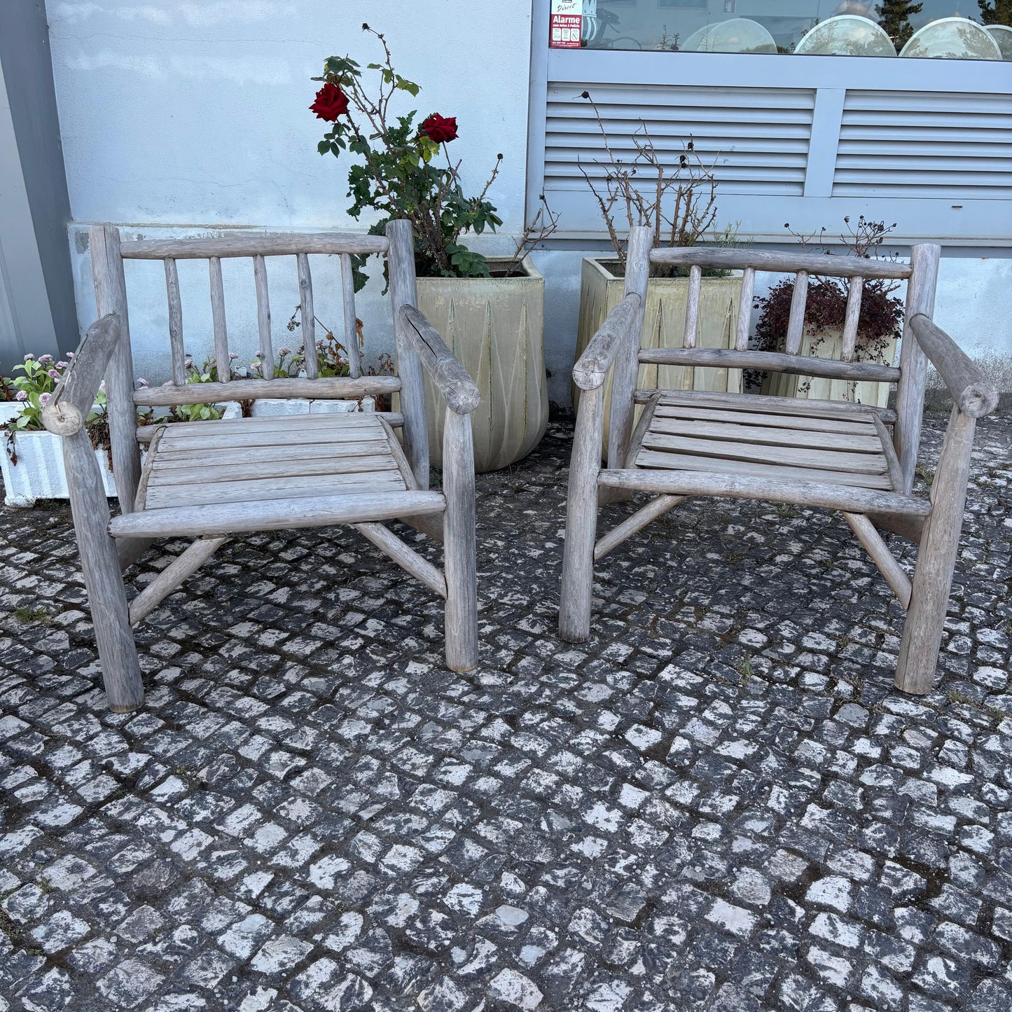 Armchairs & Coffee Table