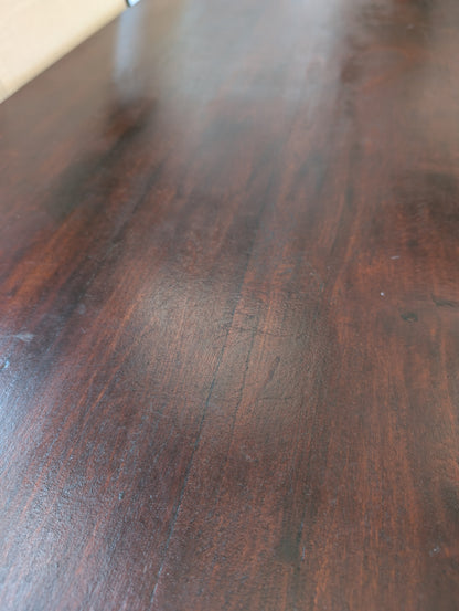 Table & Chairs