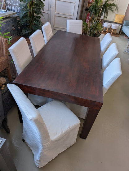 Table & Chairs