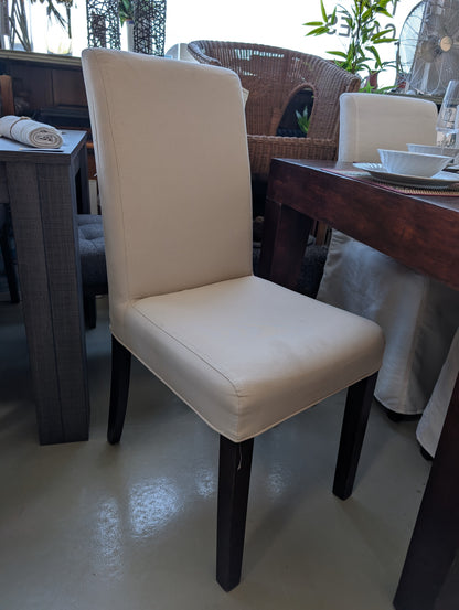 Table & Chairs