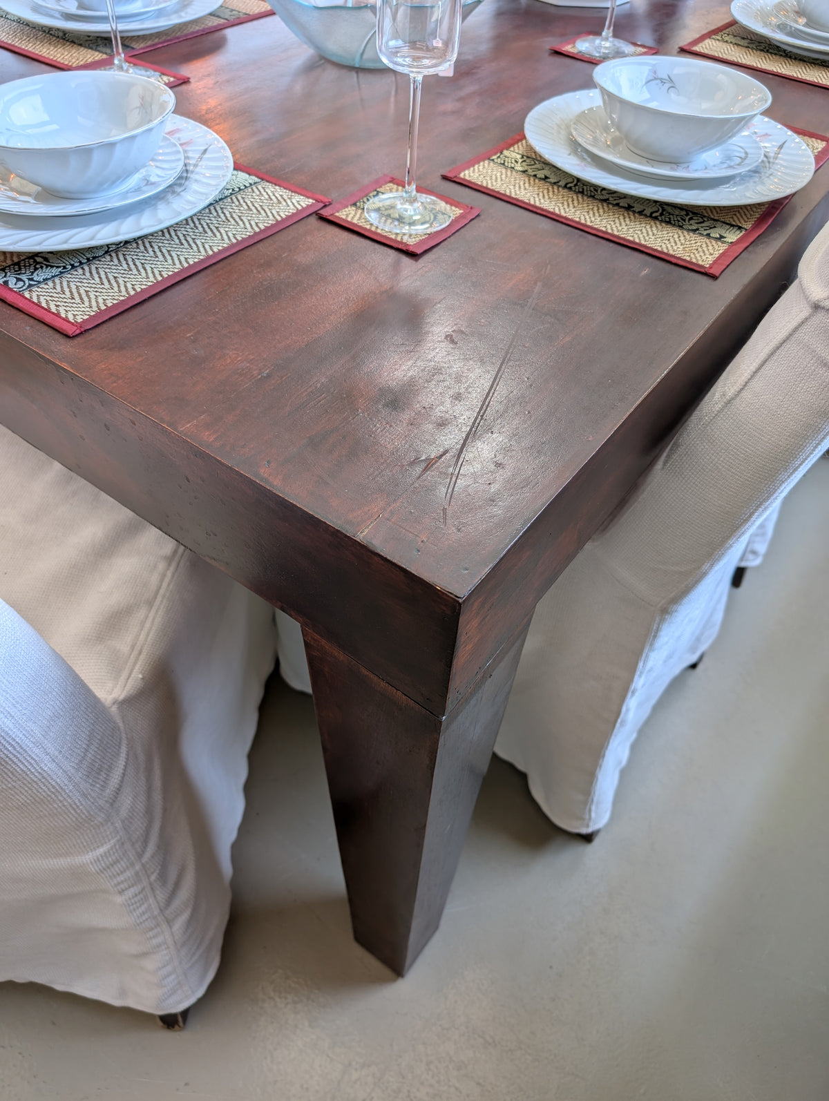 Table & Chairs