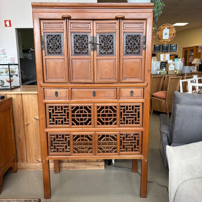 Dresser / Cabinet