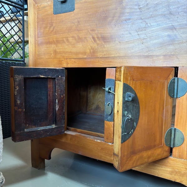 Chest Cabinet