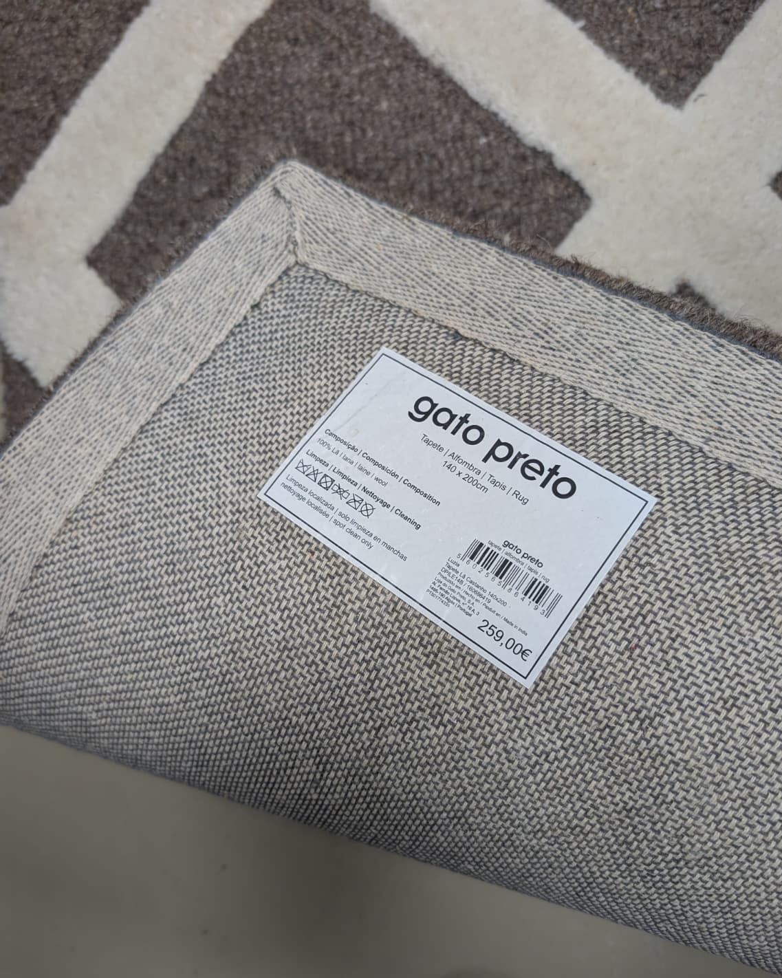Rug