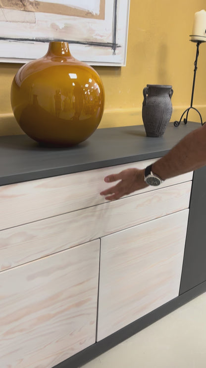 Sideboard